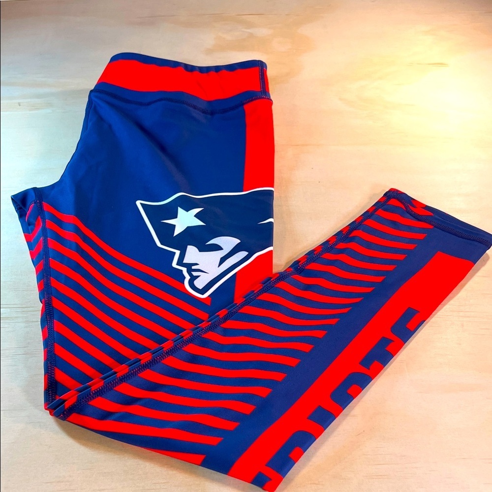 NFL Patriots Woman’s Leggings - Blue and Red and White Sz XL